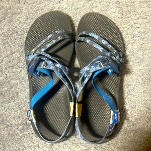Women’s Z/Classic Chacos, size 12